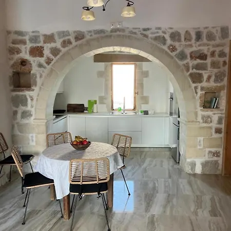 Old Venetian Castle Villa Kefalas