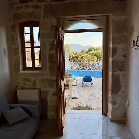 Old Venetian Castle Villa Kefalas